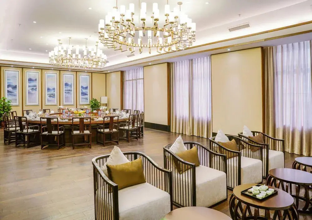 Qingshan Hotel Baotou（Yingbin Building）