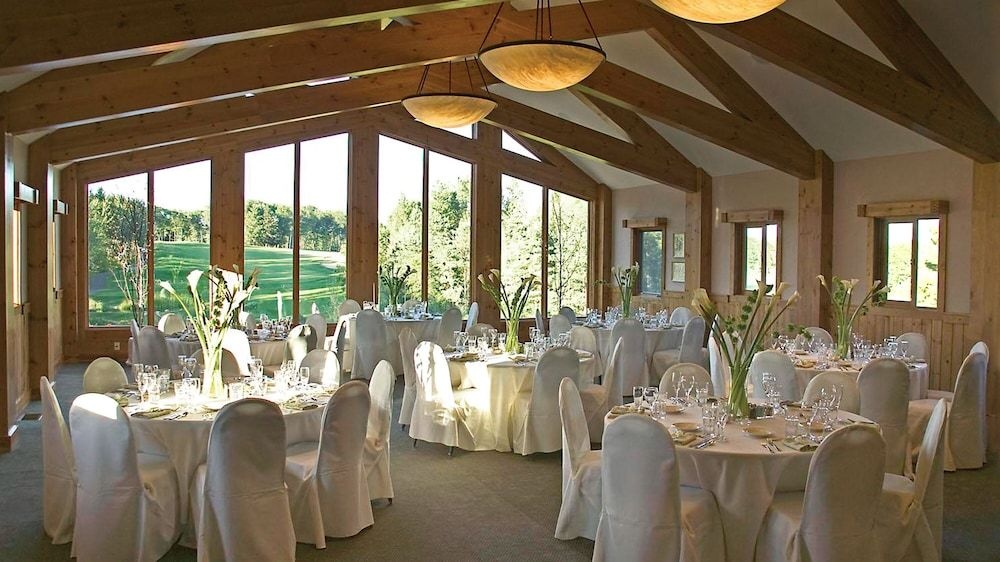 Cragun's Resort & Hotel