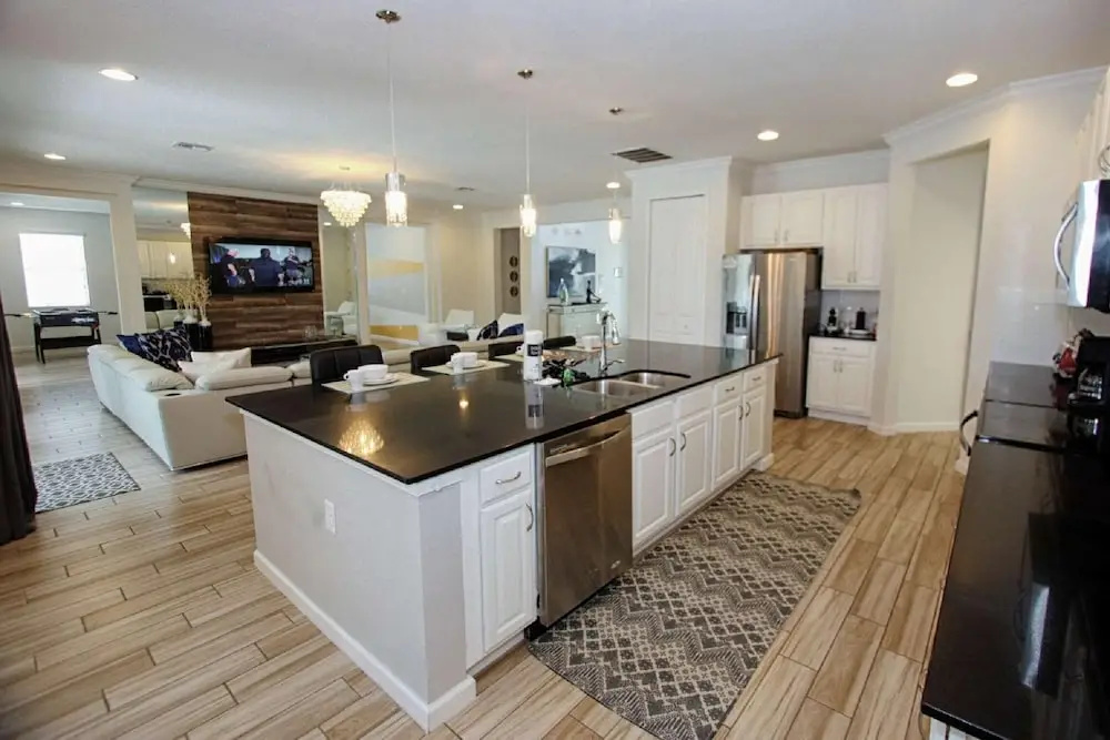 3941 Sonoma