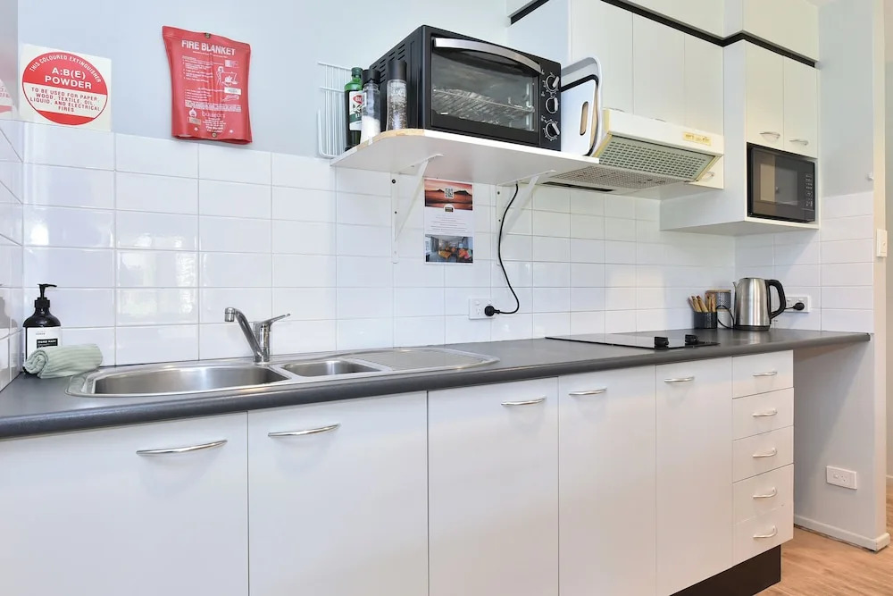 Condo 105 at Horizons Golf Resort - Salamander Bay NSW