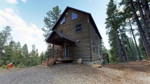 Lil Cascade Lodge