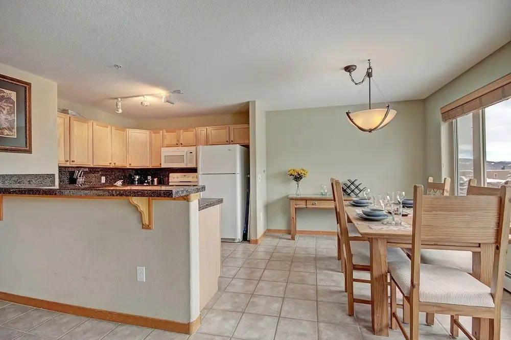 522 Watch Hill Condo