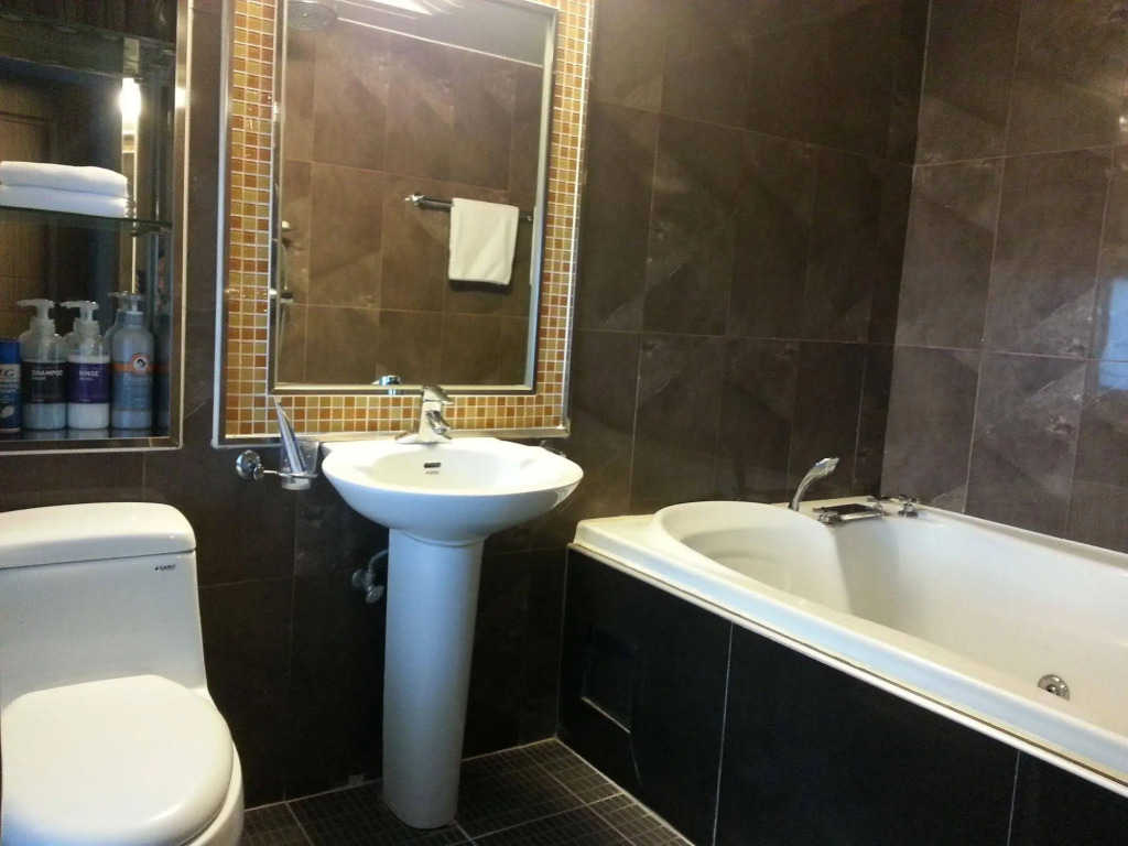 World Tourist Hotel