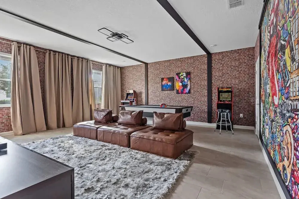 7BR Themed Bedroom and Pool 18 Guests