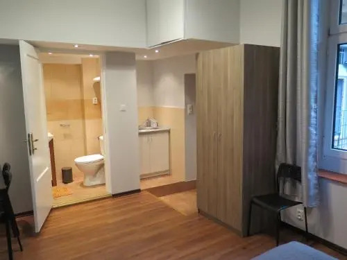 Boomerang Apartments