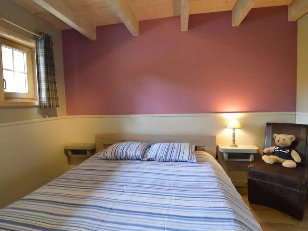 Sumptuous Chalet in Septon with Sauna & Hot Tub