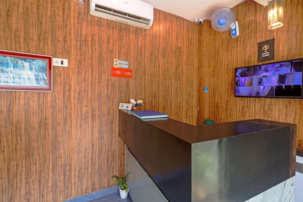 HOTEL SIGNATURE INN
