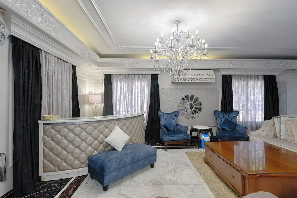 Villa with private pool and garden