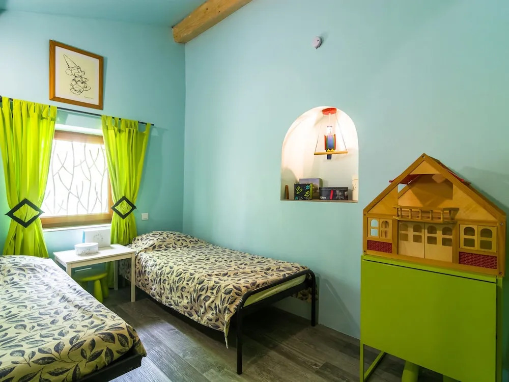 Traditional Holiday Home with Swimming Pool in Fayence