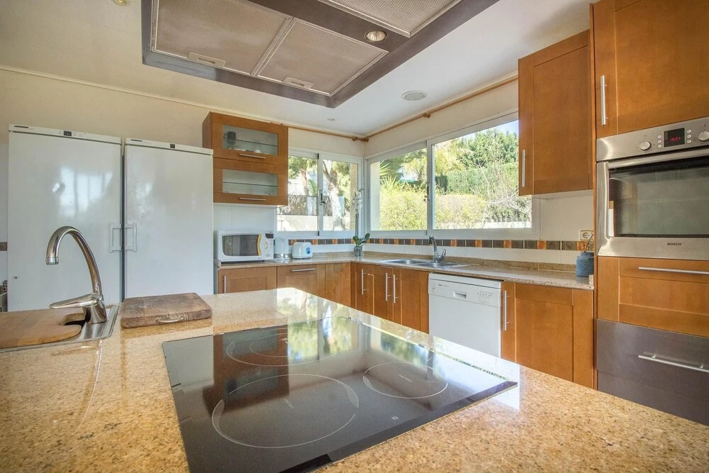 House With 4 Bedrooms in Los Monasterios, With Wonderful sea View, Poo