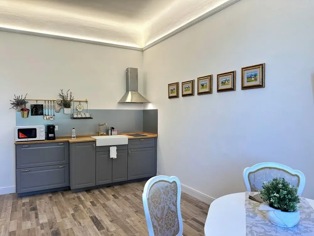 LC41 Suites