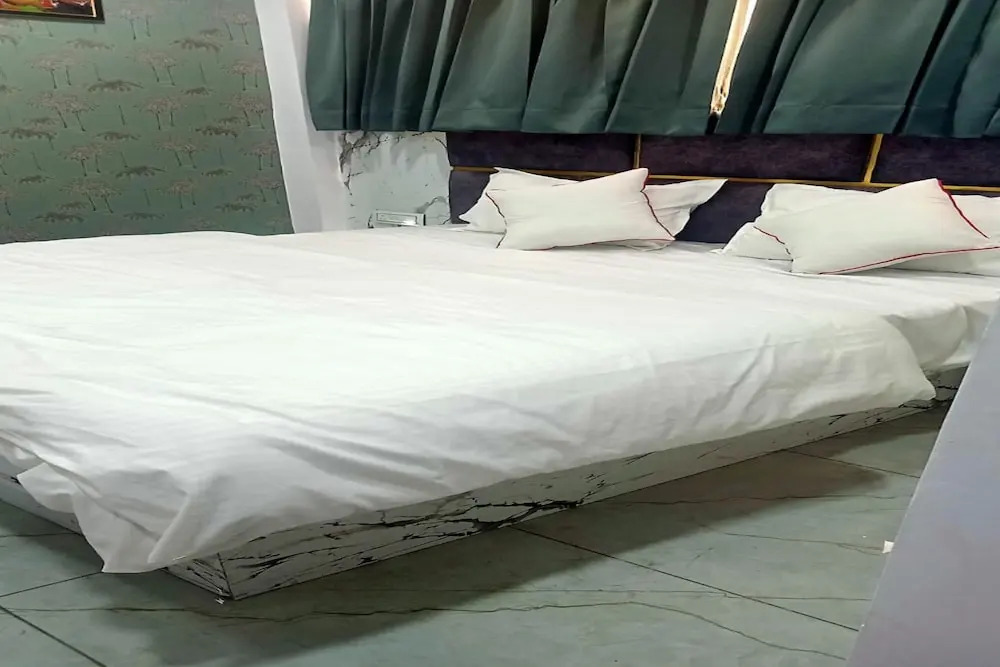 Hotel Bhavya Mansion