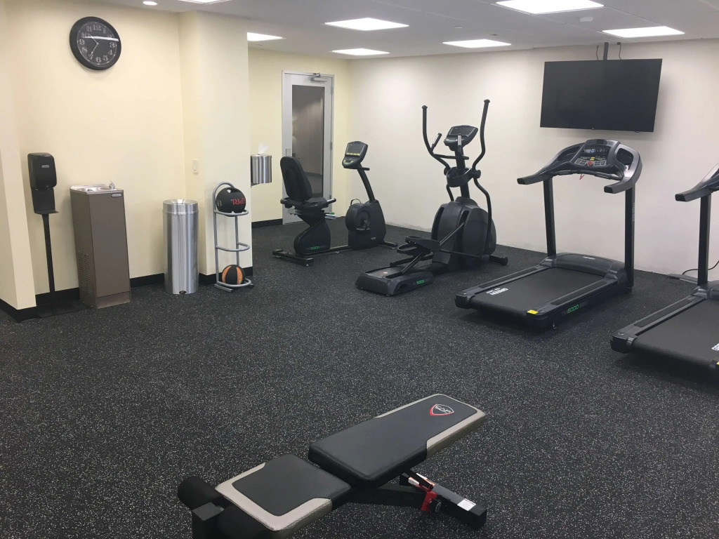 Best Western Plus Arrowhead Hotel