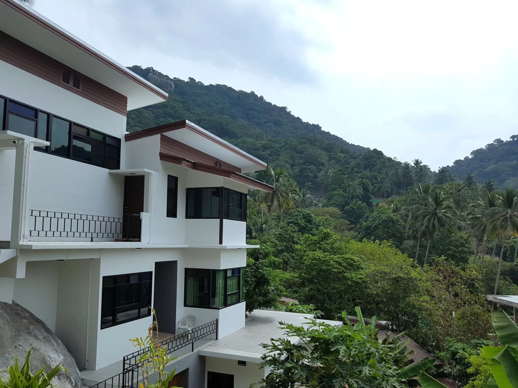 Balcony Villa