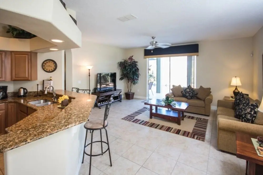Private Pool With Games Room 4 Bedroom Home
