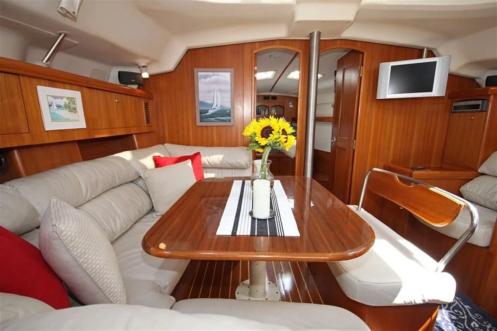 Dockside Yacht Lodging