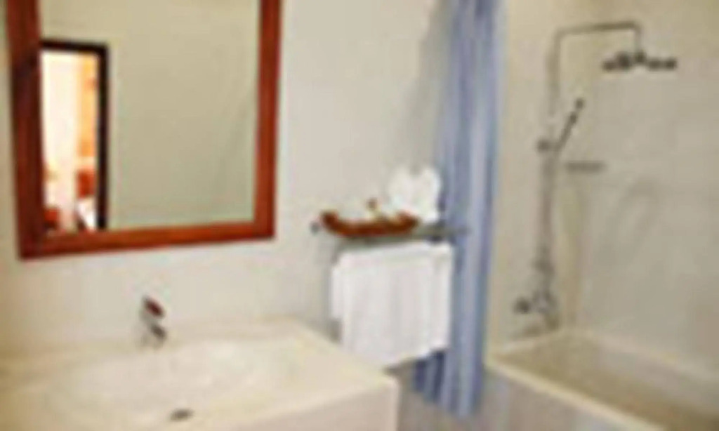 Ang Thong Hotel