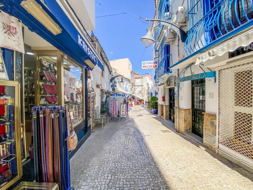 ¡Relax, terraza y wifi! A 50m de la playa