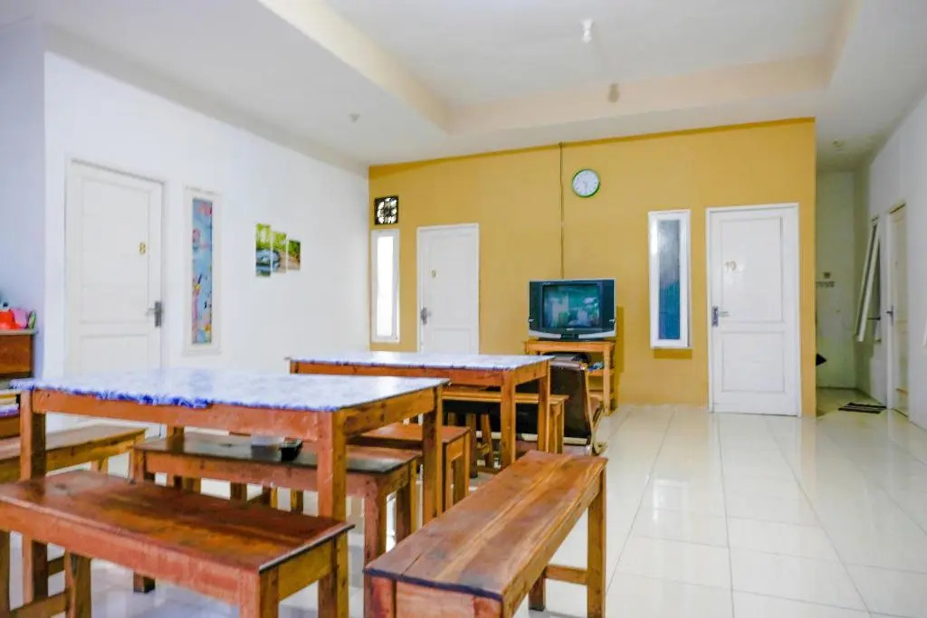 OYO Life 2417 Melati Residence