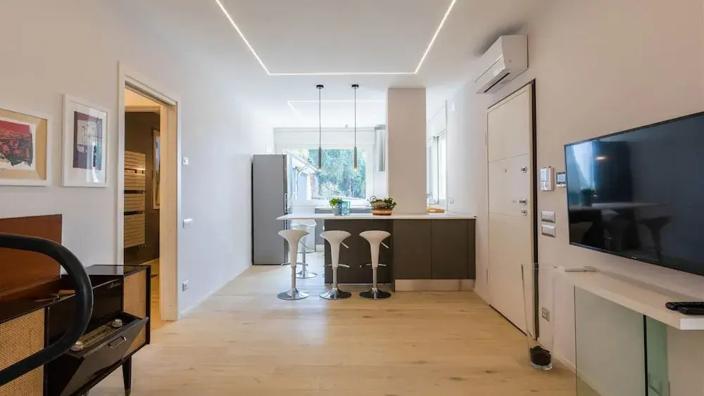 Luxury Apartment in Modern Villa Unit 1