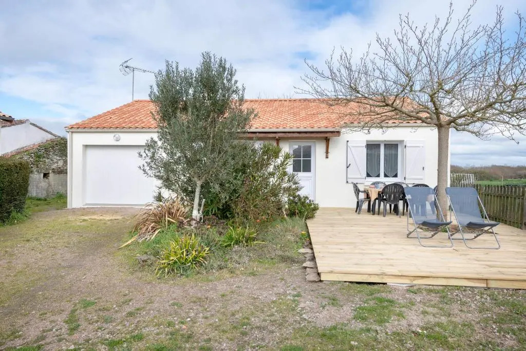 Maison et Studio independant au calme proche plages et campagne