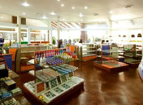 Uniland Golf & Resort