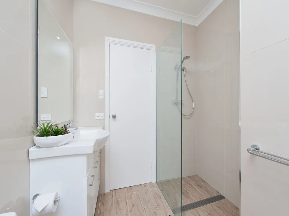 Bay Village Unit 6 47 Shoal Bay Road