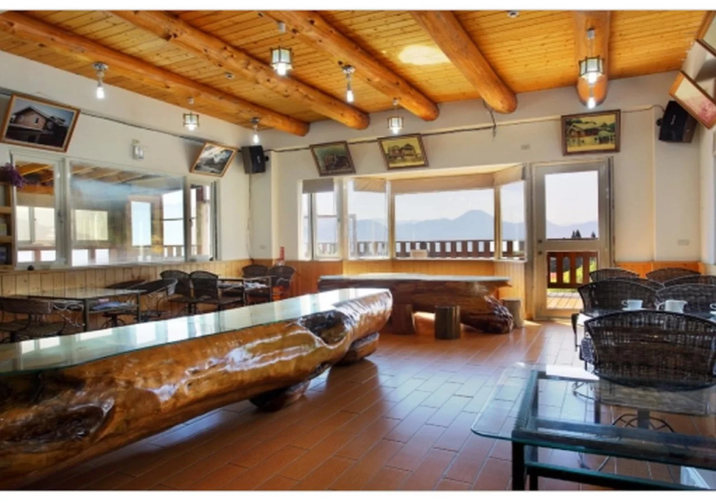 Dindai Glass Vacation Villa