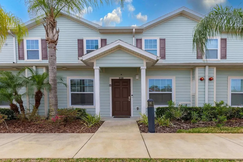 Fabulous Townhome Near the Parks