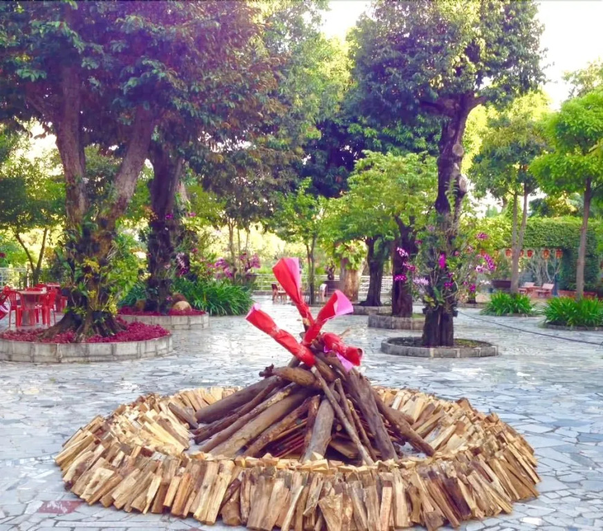 Núi Cấm Resort