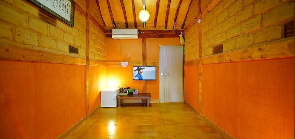 Damso Guest House