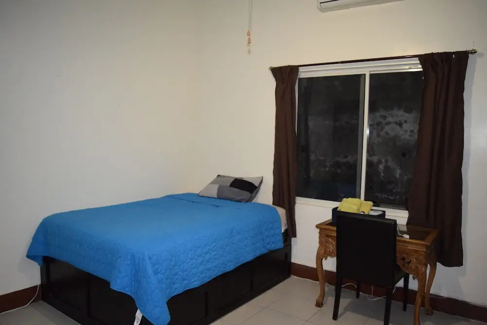 Room in House - Comoda Habitacion En Casa Compartida