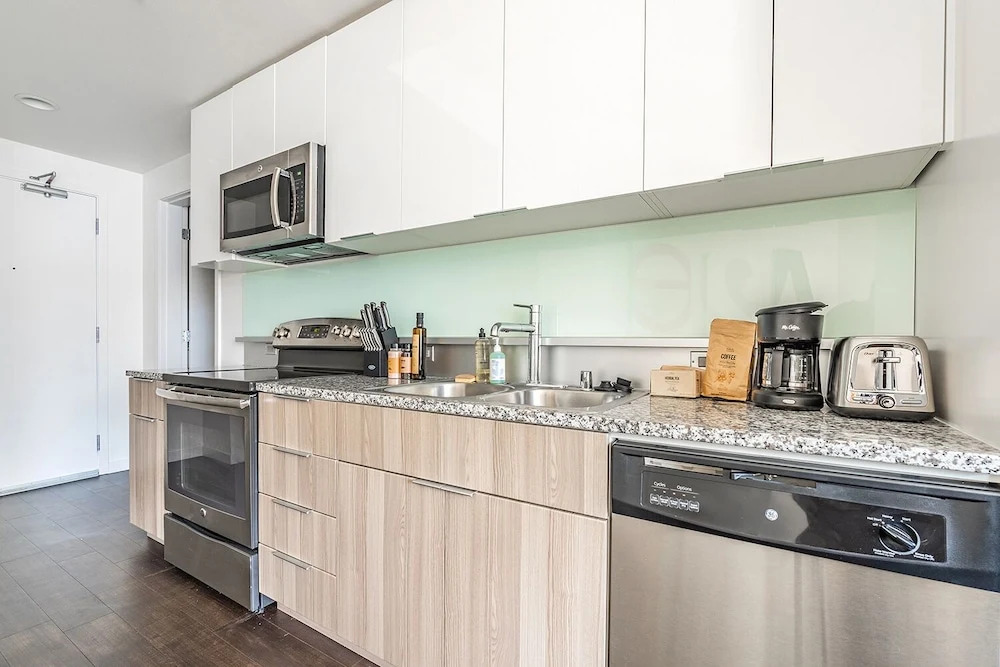 Sophari Towers: Bellevue Apartments