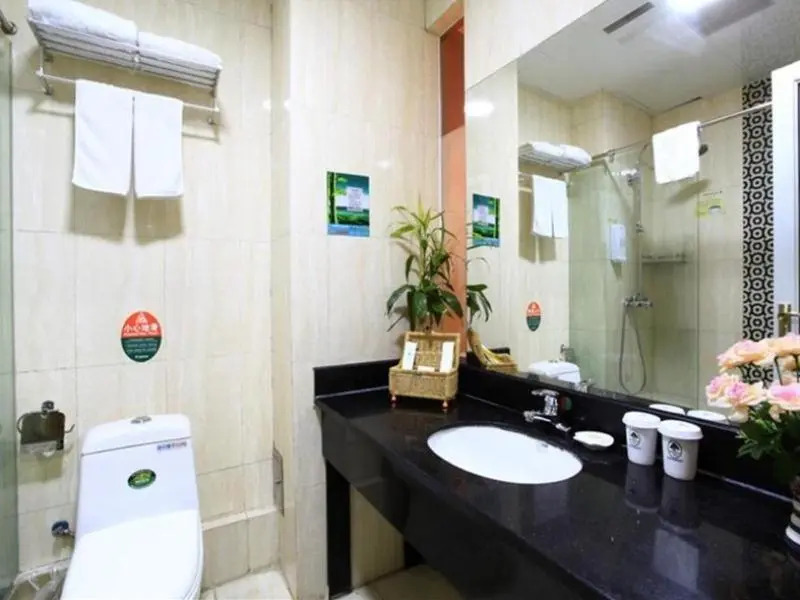 Greentree Inn Rizhao Railway Station Express Hotel