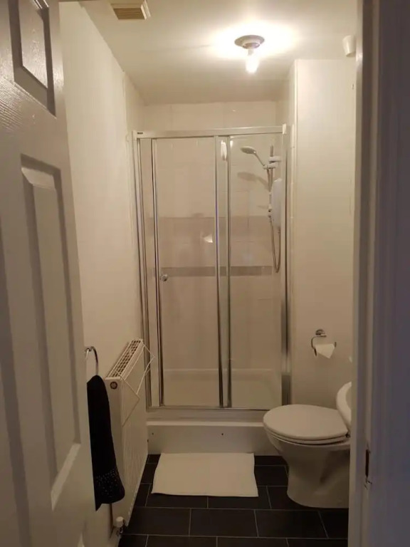 Bathgate Contractor and Business Apartment