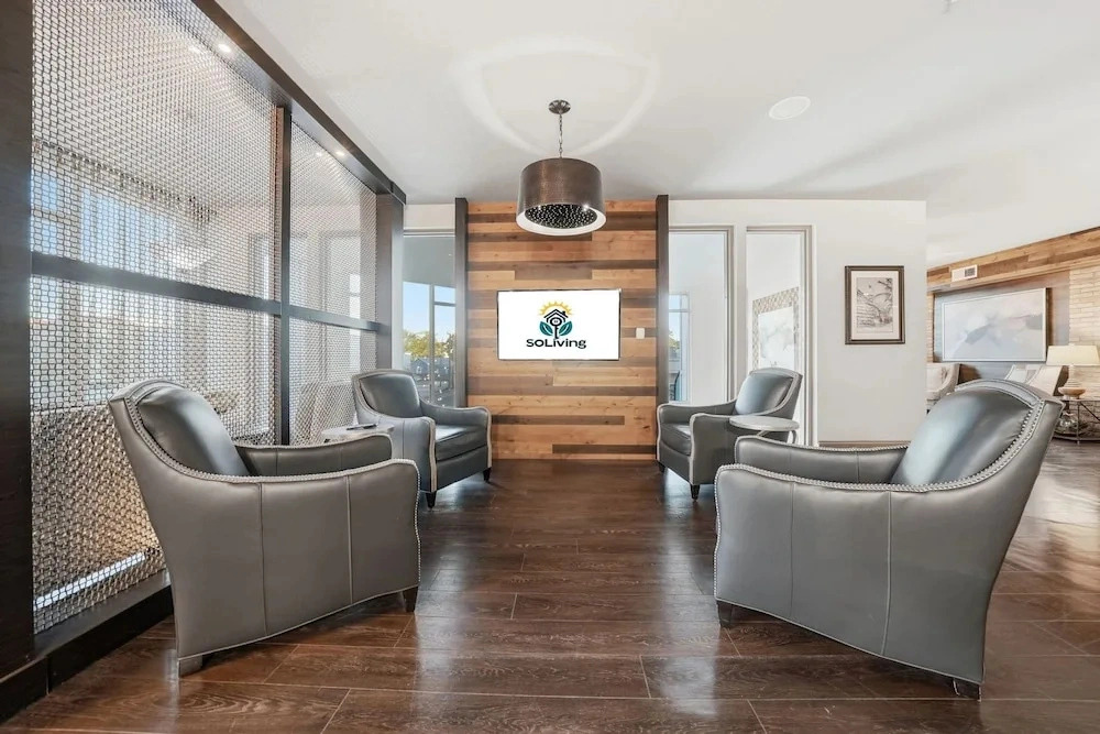 Modern 2BR w Pool Pet-friendly Unit 18