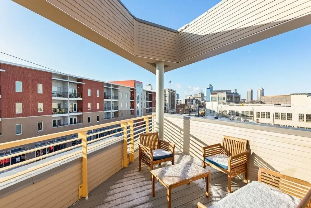 Upscale 3BR Penthouse by CozySuites