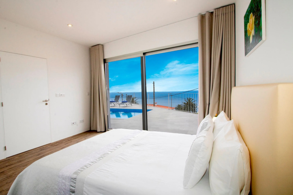 Beautiful Modern Villa in Calheta – CalhetaScape