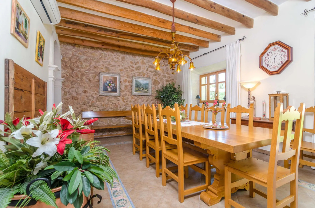 Finca Es Porrassar in Cas Concos des Cavaller