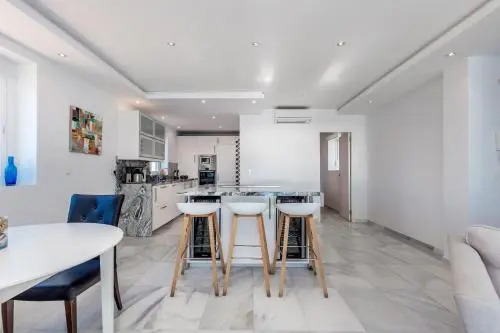 Exclusive Duplex Penthouse in Puerto Banus
