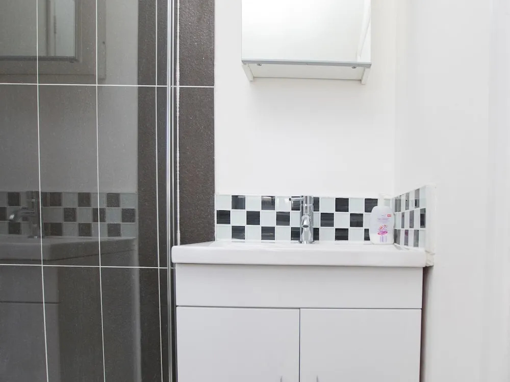 Private Studio in Harrow Flat 3