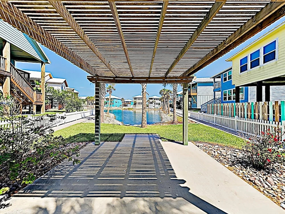 New Listing! Beautiful W/ Pool 3 Bedroom Home
