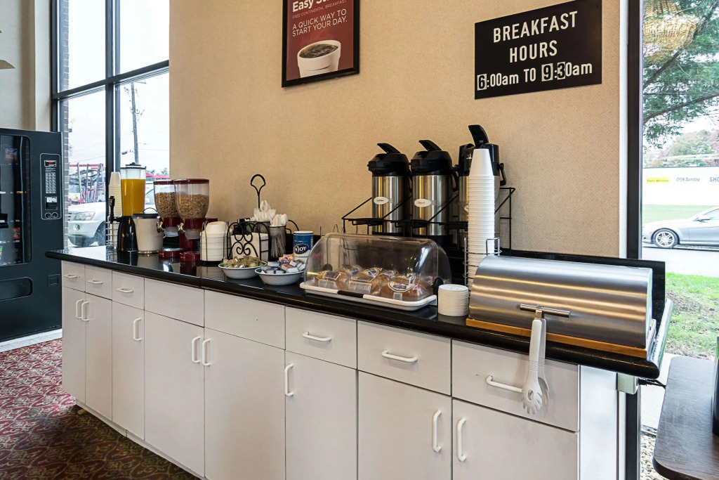 Econo Lodge Andrews Air Force Base