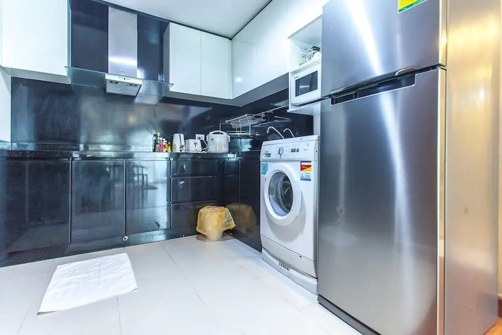 Near MRT Rama 9 Apartment