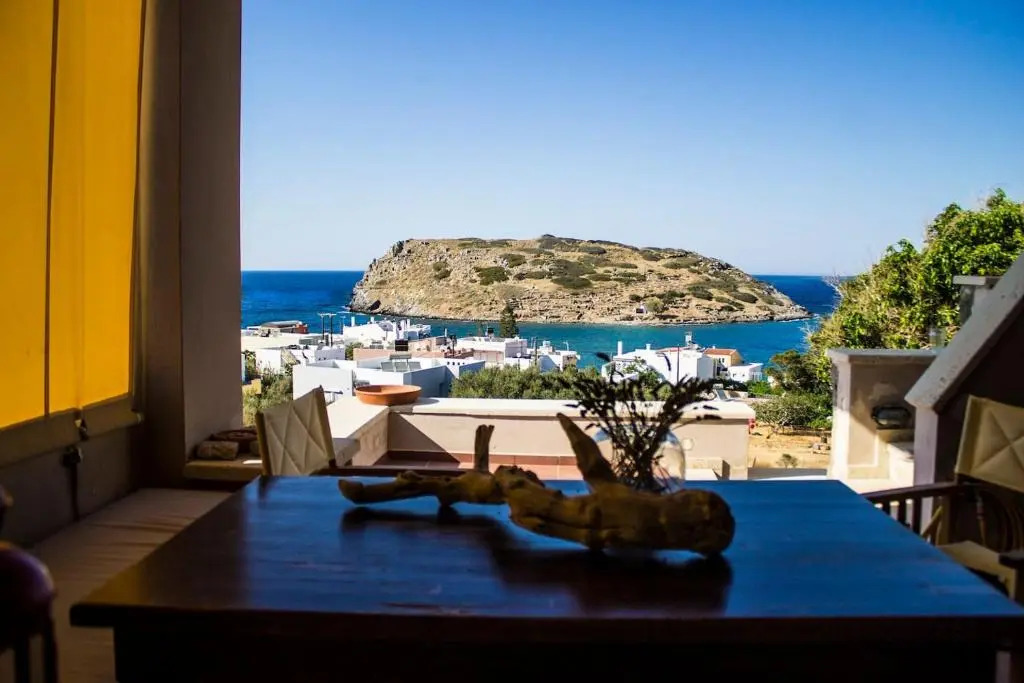 Mohlos house with Seaview