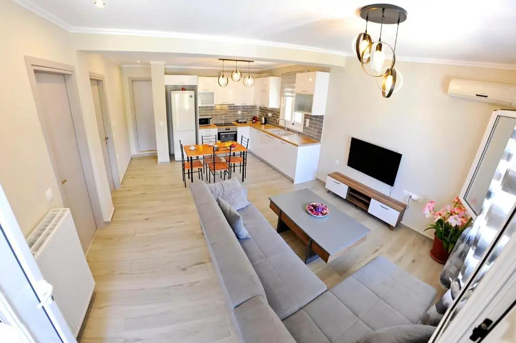 Spiros House and Studios