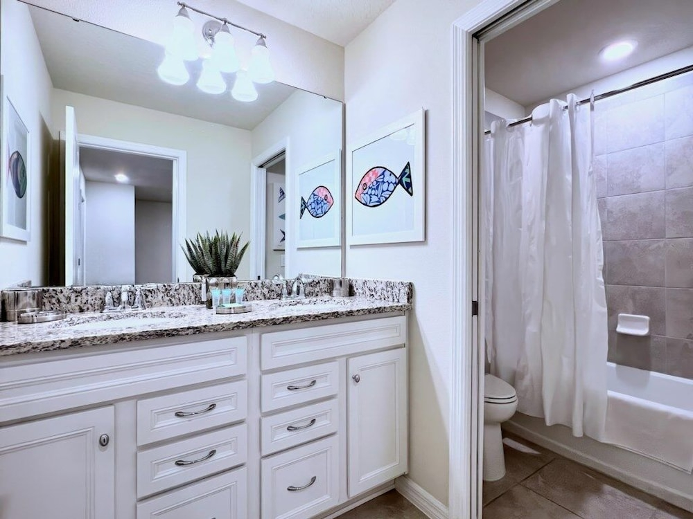 Fabulous 5bd Family Townhome With Splash Pool-726g 5 Bedroom Townhouse