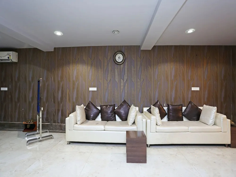 OYO 4454 B&B Hotel