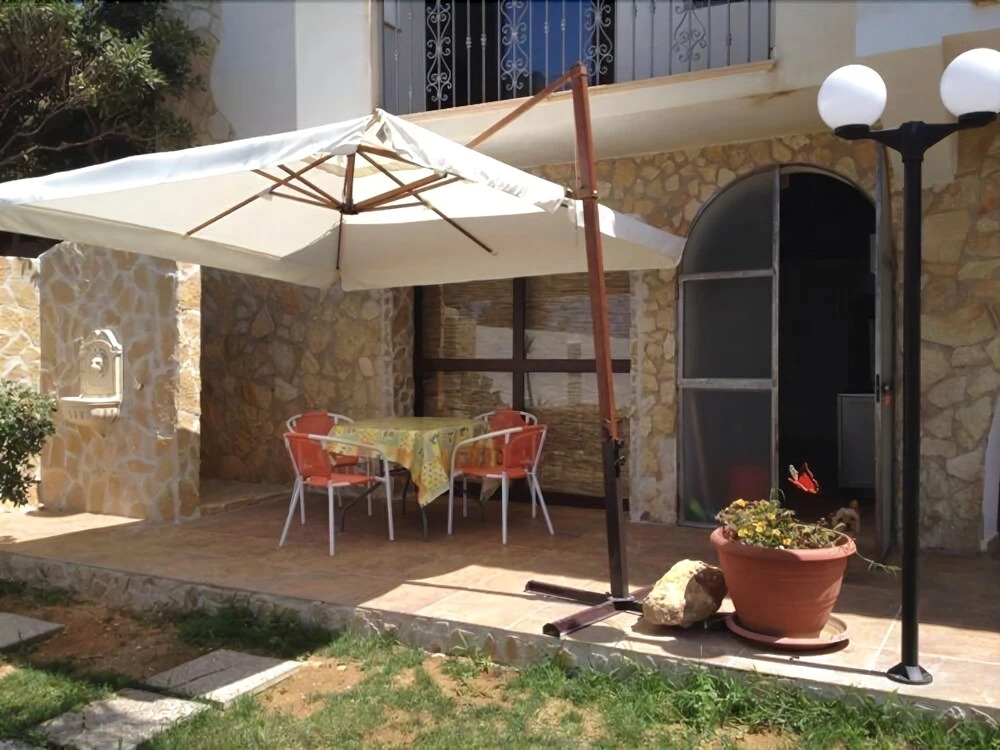 Villa rosa fronte mare