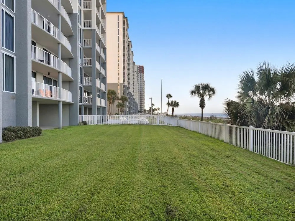 Beautiful Long Beach Condo unit 1-1206! TWO Gulf Masters